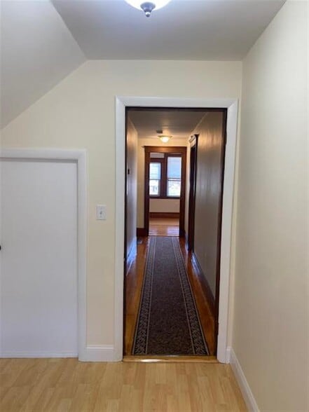 Building Photo - 136 Broadway