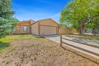 Building Photo - Cozy, Remodeled Gem with Spacious Backyard – Your Perfect Rental Home!