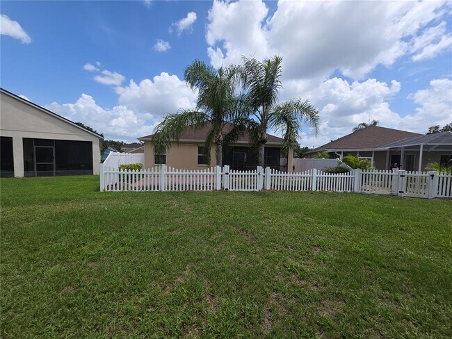 Building Photo - 4732 Mapletree Loop