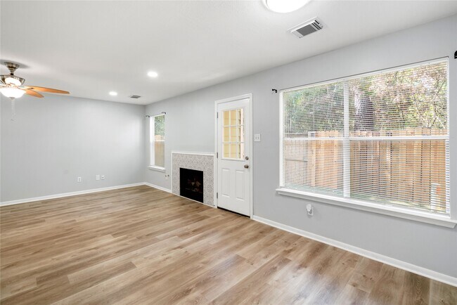 Building Photo - 38 N Walden Elms Cir