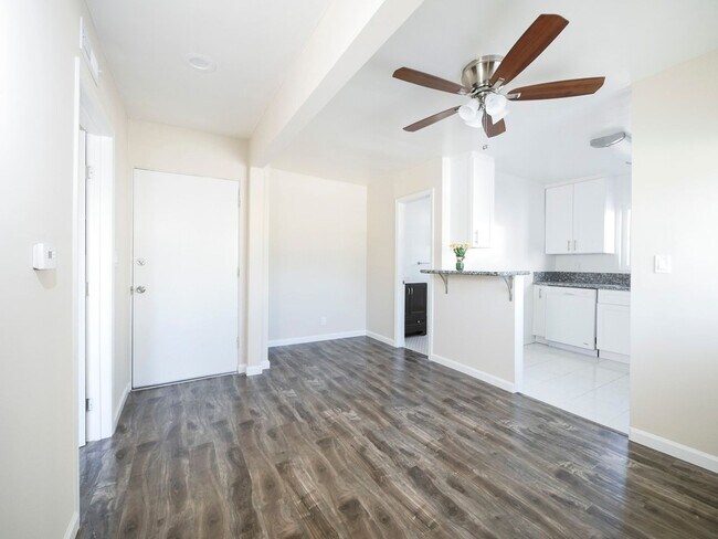 Building Photo - 2231 S. Hauser Blvd