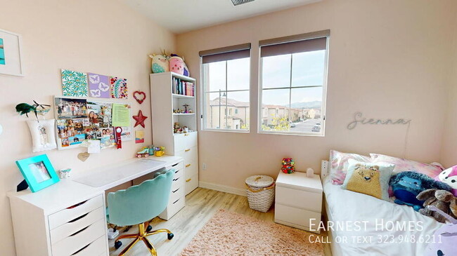 Building Photo - 20607 W Chestnut Cir