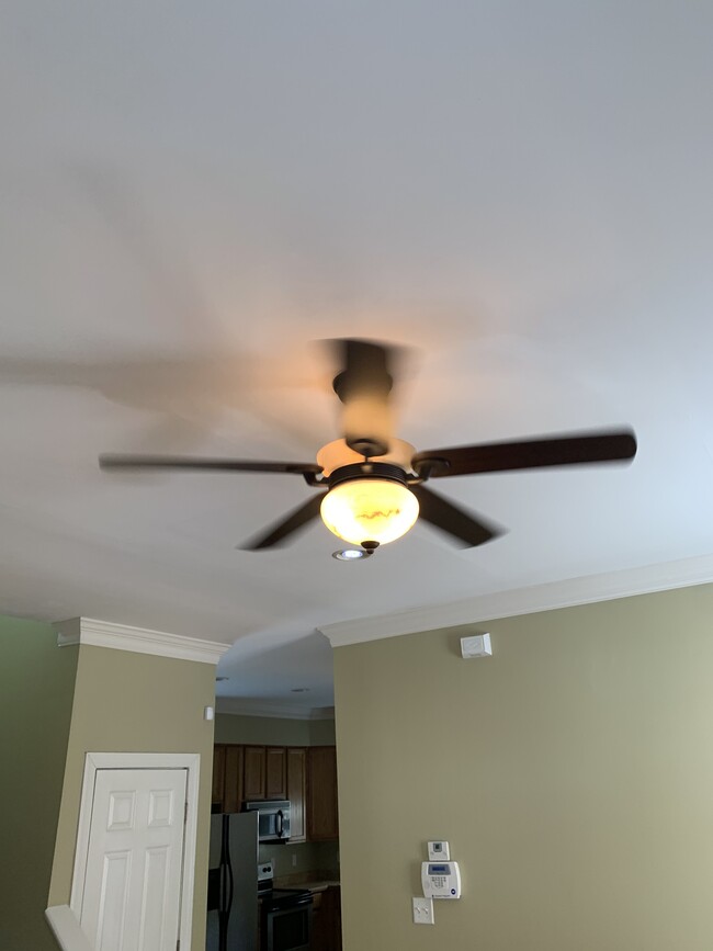 Building Photo - 1024 Hazel St