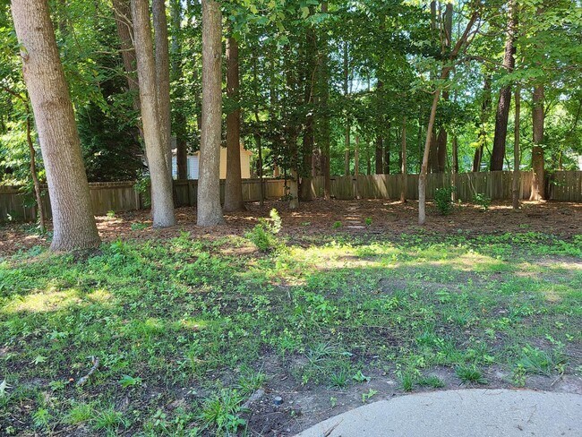 Building Photo - 4 BR, 2.5 BA in Woodlake Crossing