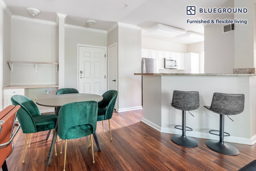 Building Photo - 700 Agnew Rd