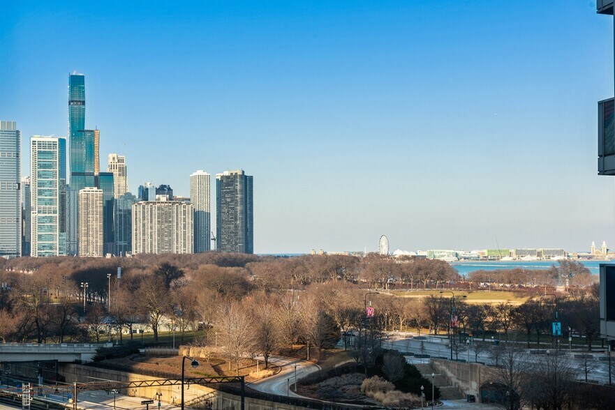 Building Photo - 1201 S Prairie Ave