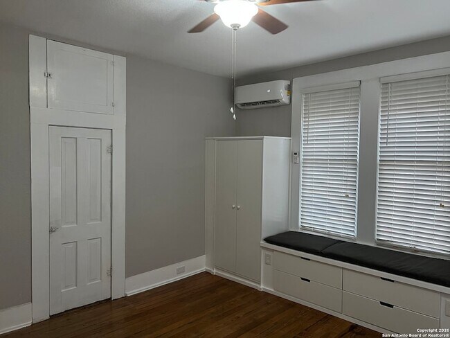 Building Photo - 129 W Young