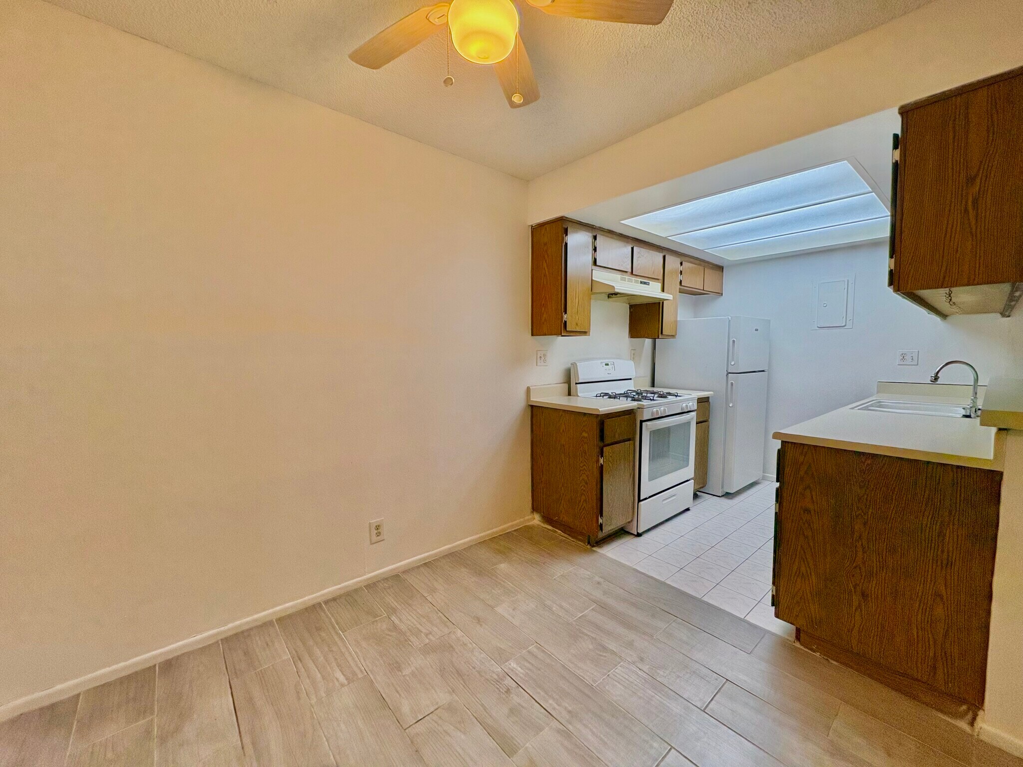 Building Photo - 8505 Columbus Ave
