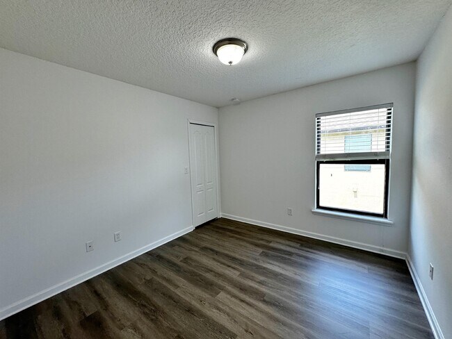 Building Photo - 665 Drake Bay Terrace
