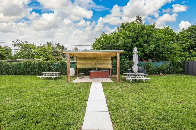 Building Photo - 16010 NW 37th Ct