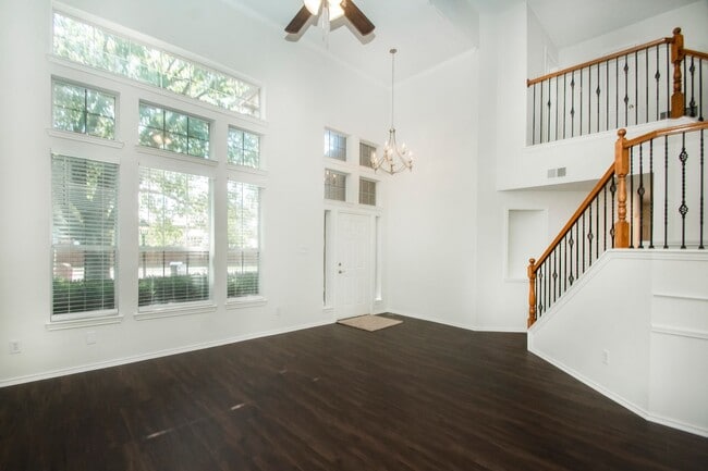 Building Photo - House for Lease in Plano