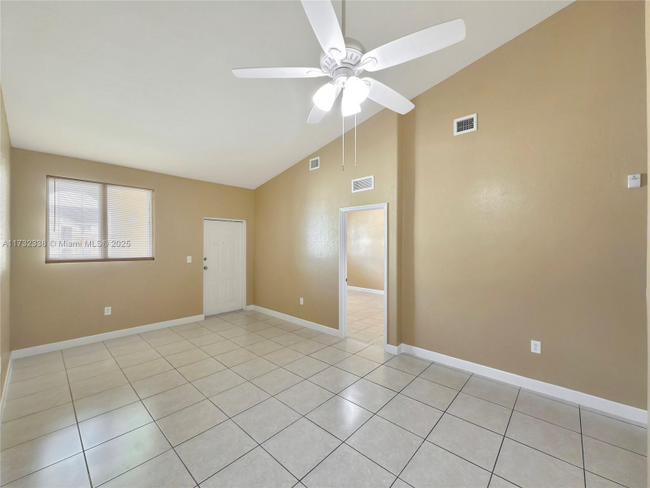 Building Photo - 1666 SE 27th Ct