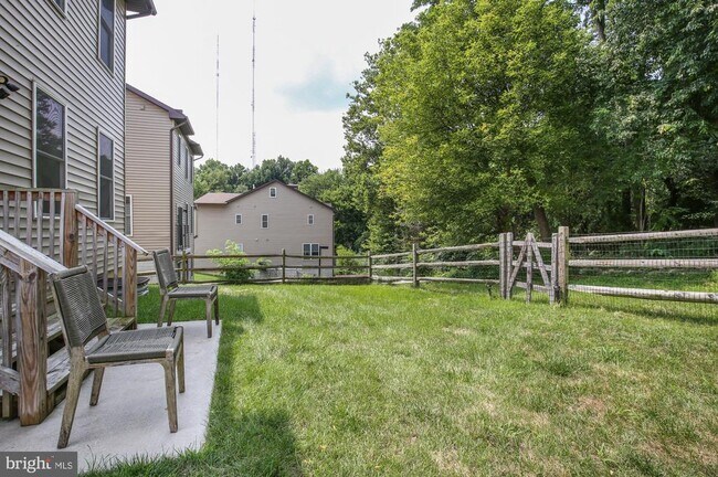Building Photo - 7354 Ridge Ave