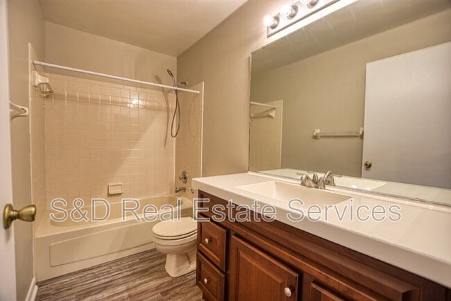 Building Photo - 237 Marble Ln