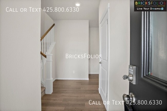 Building Photo - 1209 SW Pendleton Way