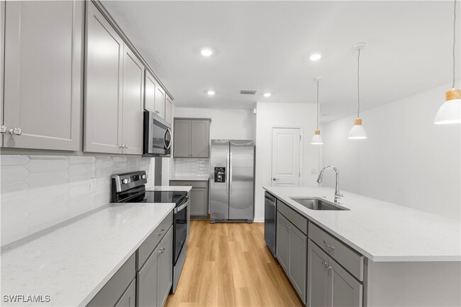 Building Photo - 27859 Solis Grande Dr