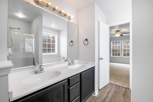 Building Photo - 10609 Spring Rain Ct