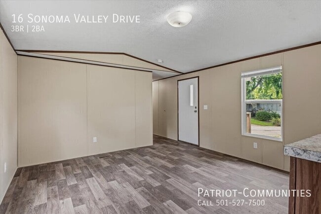 Building Photo - 16 Sonoma Dr