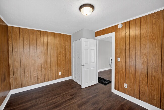 Building Photo - 225 Sunset Ave