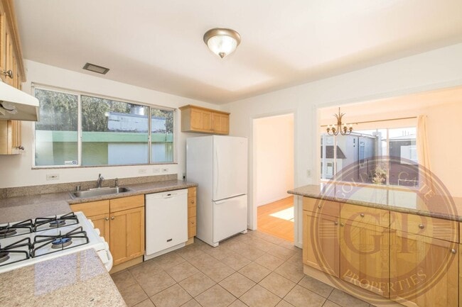 Building Photo - Forest Knolls - 3 BR, 2 BA House 1,275 Sq. Ft. - 3D Virtual Tour, 2-Car Garage, Ample Storage