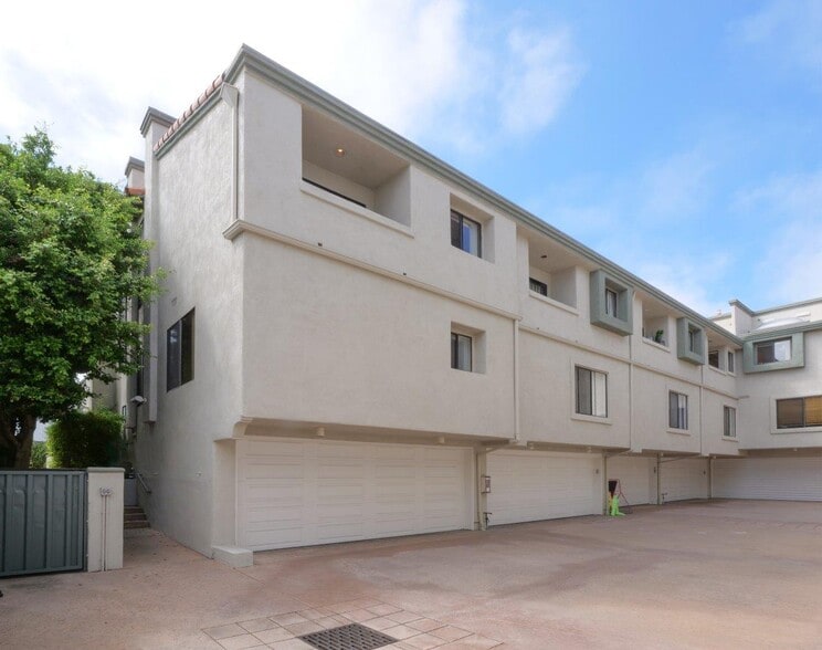 Building Photo - 515 N Gertruda Ave