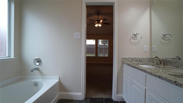 Building Photo - 2024 Wildwood Dr