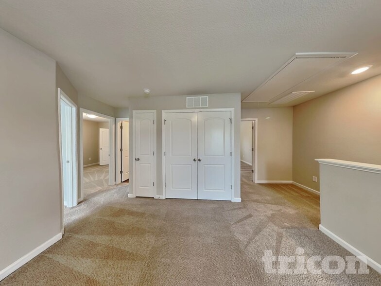 Building Photo - 201 Rustling Way