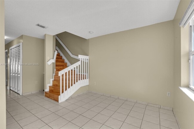 Building Photo - 6263 SW 139th Ave