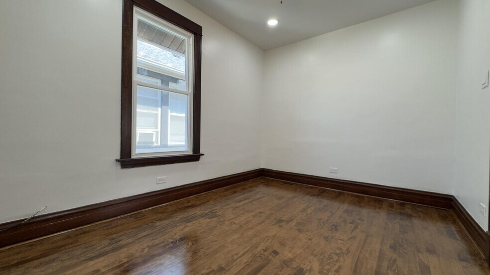 Building Photo - 5311 W Berenice Ave