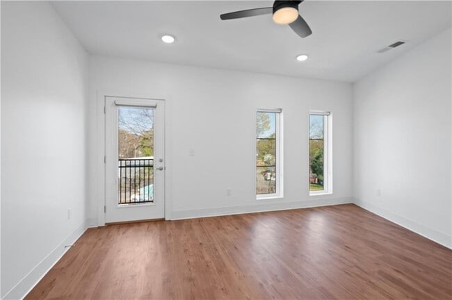 Building Photo - 456 Flat Shoals Ave SE