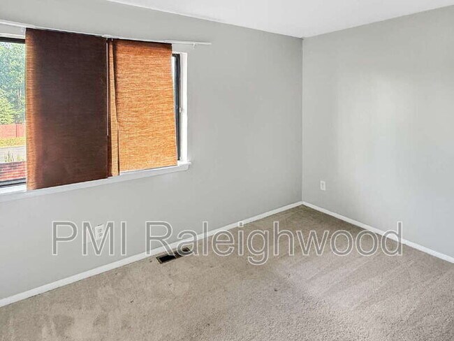 Building Photo - 1275 Teakwood Pl
