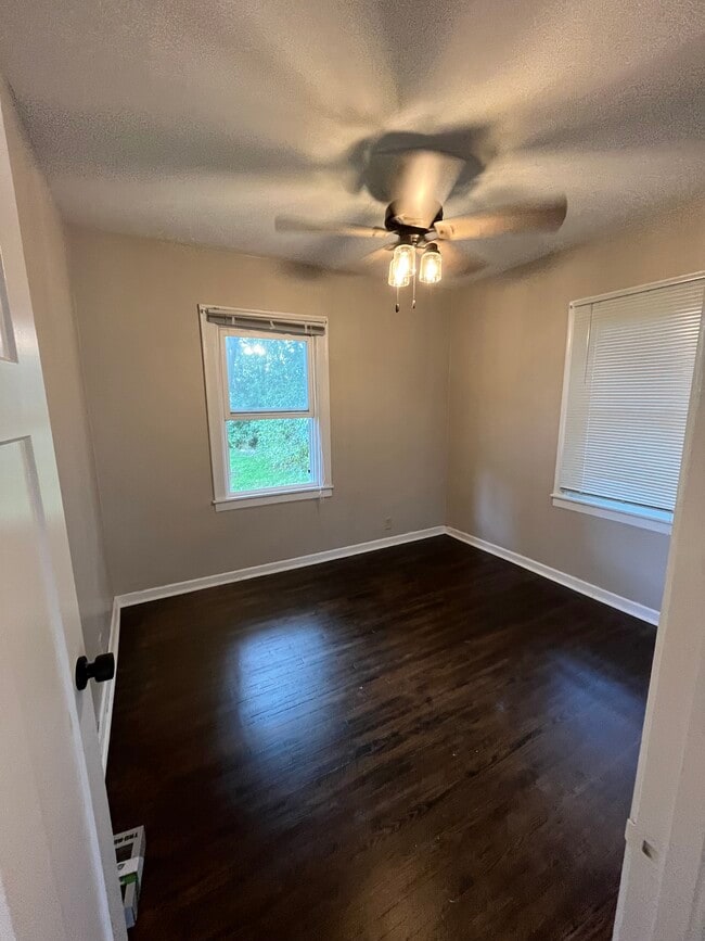 Building Photo - 327 Polk St