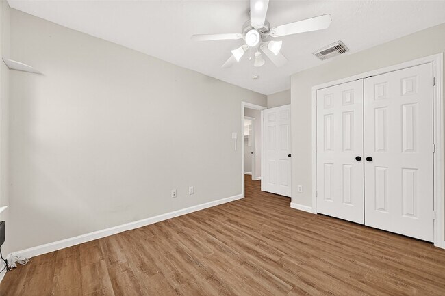 Building Photo - 5517 Autumn Ash Ln