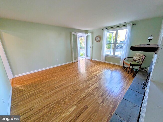 Building Photo - 965 Chester River Dr