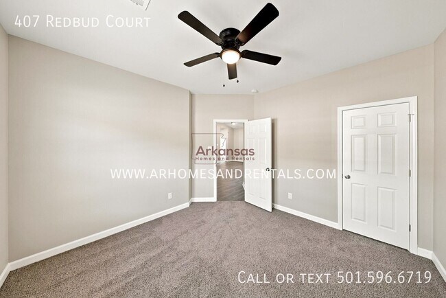 Building Photo - 407 Redbud Ct