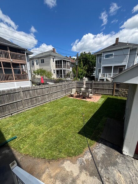 Building Photo - 17 Lesher St