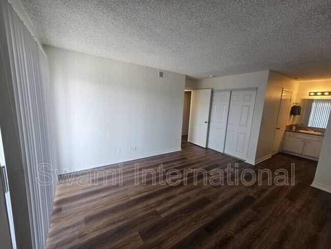 Building Photo - 926 Wilmington Blvd