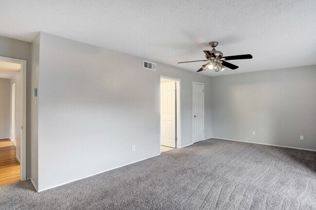 Building Photo - 12633 Memorial Dr