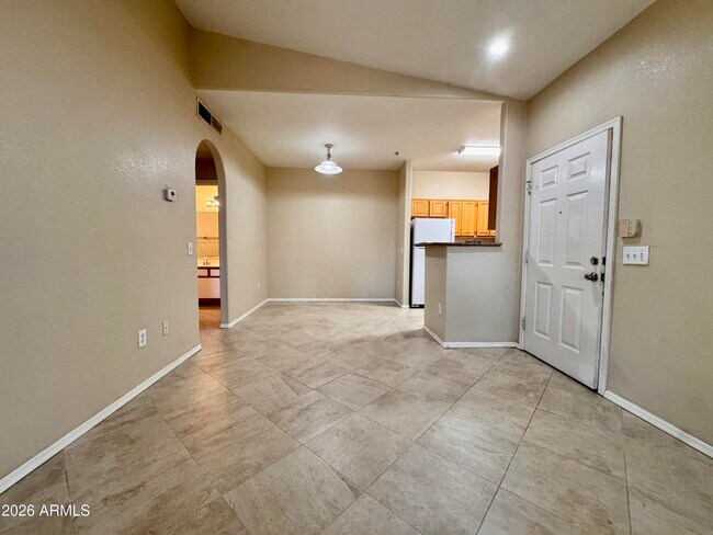 Building Photo - 2929 W Yorkshire Dr
