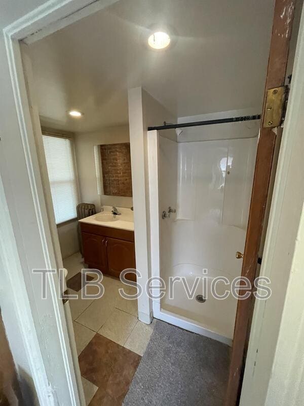 Building Photo - 221 3rd St