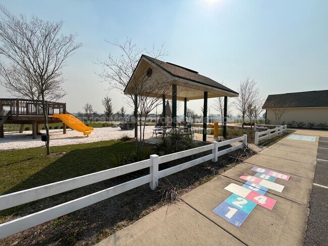 Building Photo - 4130 Lazy Breeze Ln