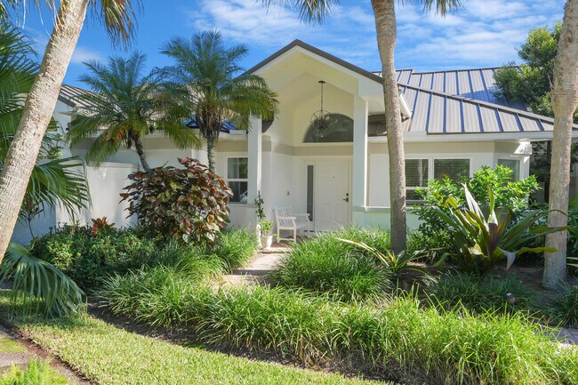 Building Photo - 8951 SE Marina Bay Dr