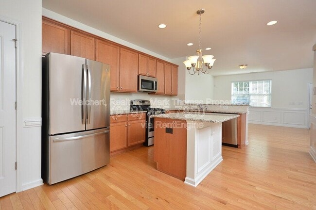Building Photo - 3 Moonbeam Ct
