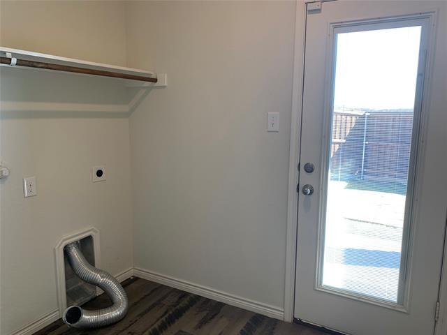 Building Photo - 2209 Miramar Dr