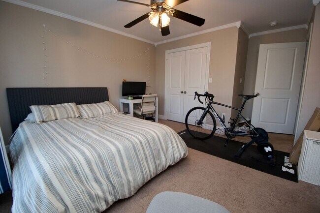 Building Photo - Spacious 3-Bedroom Condo Near Auburn University!