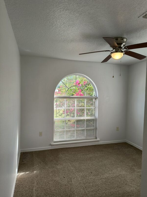 Building Photo - 754 Del Prado Dr