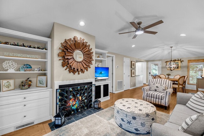 Building Photo - Branson - Breeze