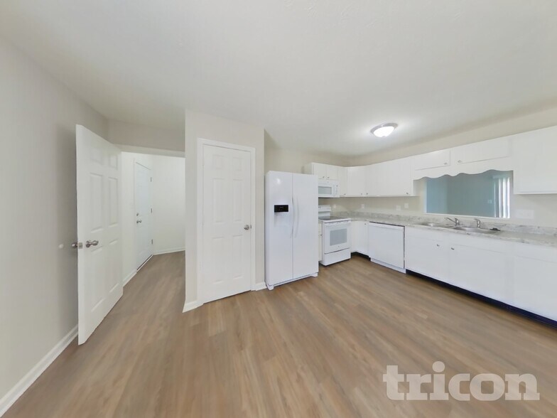 Building Photo - 1833 Murdoch Dr