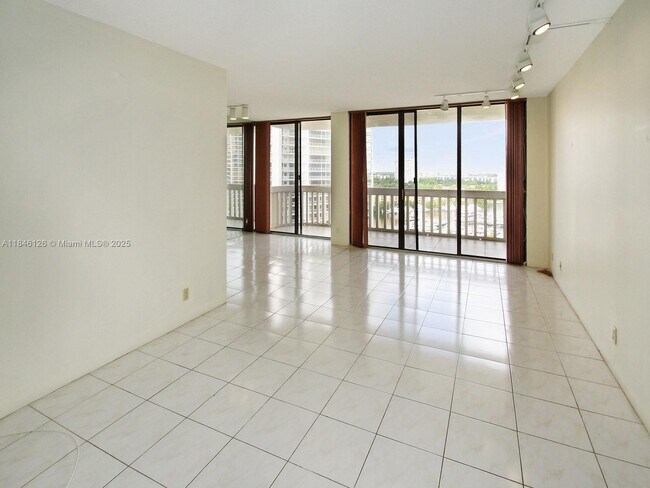 Building Photo - 19355 Turnberry Way