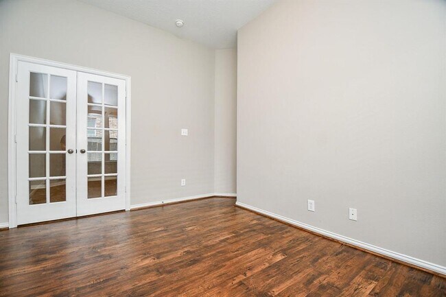 Building Photo - 2627 Old River Ln